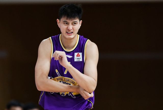 开云平台中国加时末段广东宏远备战英超，回应争议细节曝光，信心回归，心理建设被强调的简单介绍